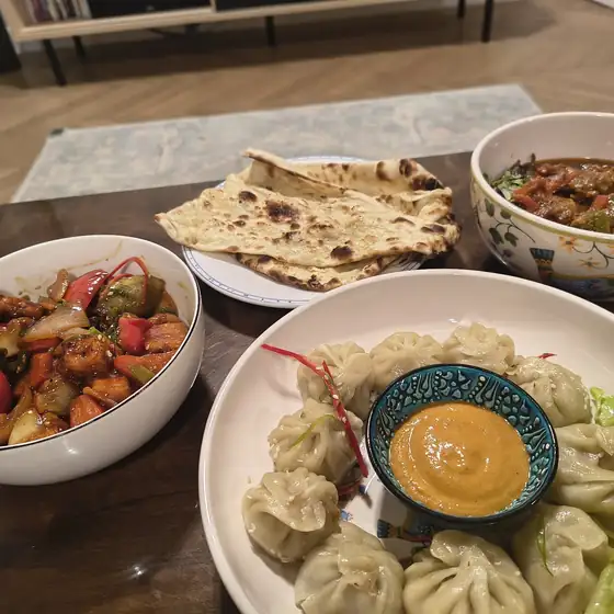 Momo & curry